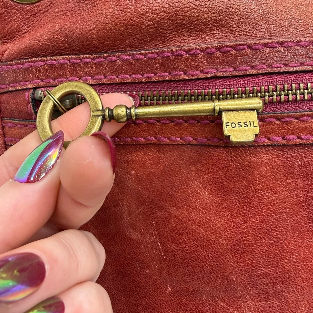 Fossil Red Leather Shoulder Bag Key Charm Vintage Distressed Hobo Purse